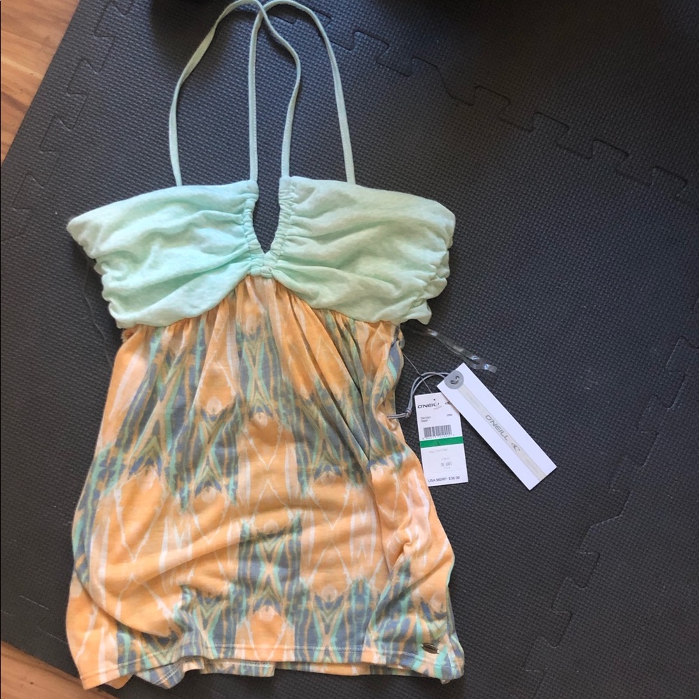 🆕 NWT O’NEILL TOP